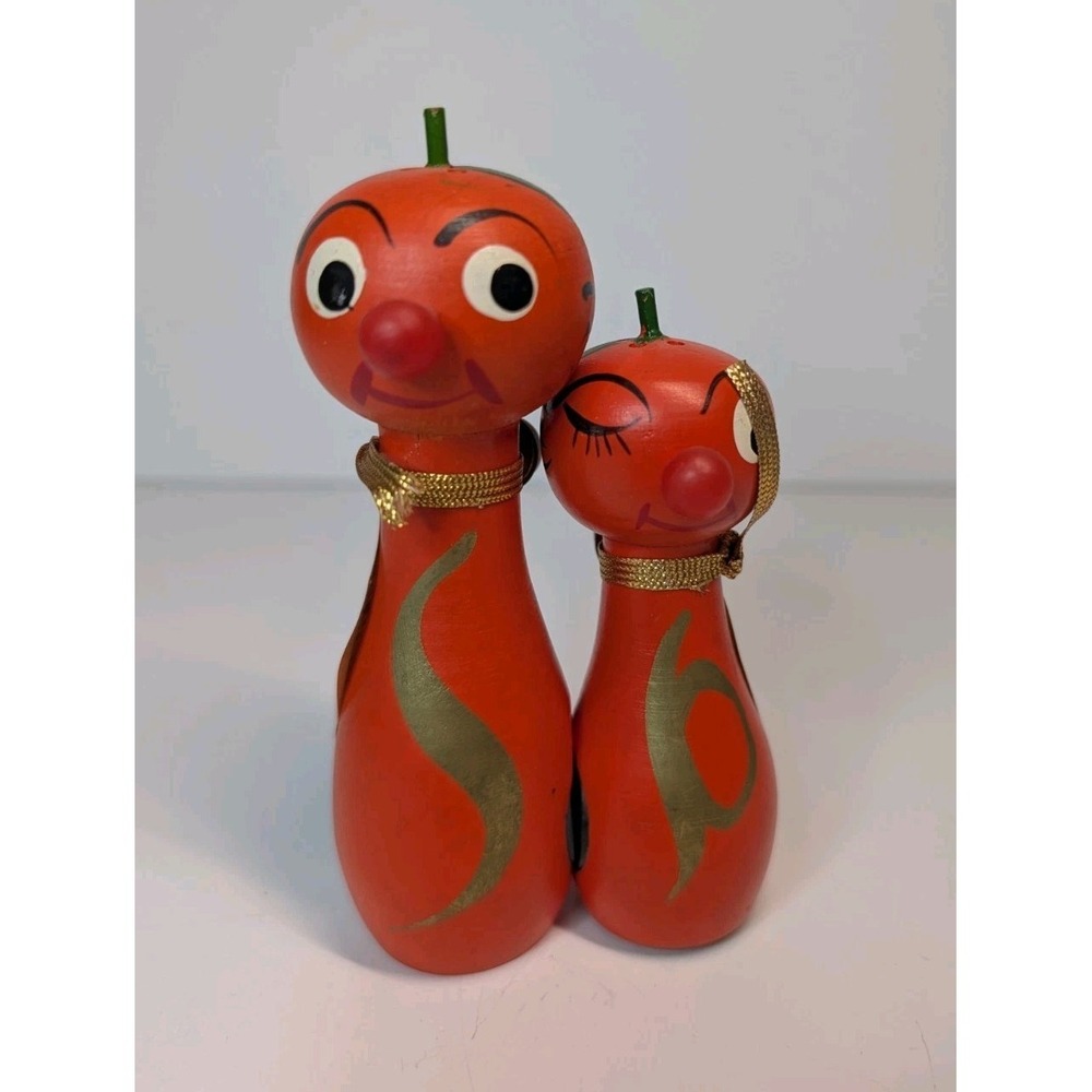 Anthropomorphic Salt Pepper Shakers Orange Wood Magnetic Vintage‎ 1950-60s Japan
